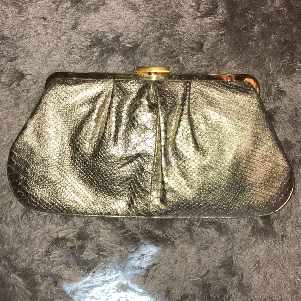 Authentic Adrienne Vittadini Oversized Clutch